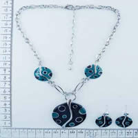 Alloy necklace with enamel