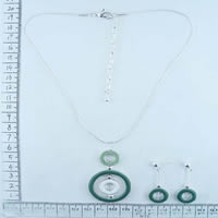 Alloy necklace in green