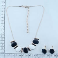 Black and white necklace and earrings set