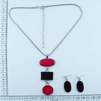 Red/black necklace and earrings set