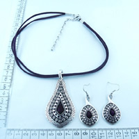 Fashion necklace in purple 6219