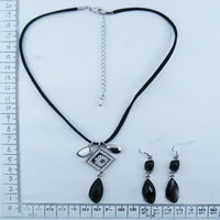 Necklace in black 6150