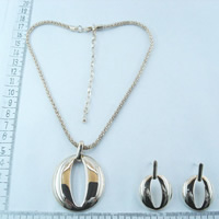 Alloy necklace in gold 6146