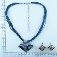 Necklace in blue 6155