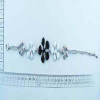 Alloy bracelet in black/white 887