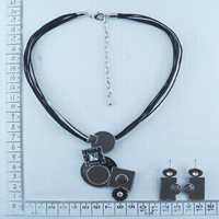 Fashion jewellery - necklaces 9146