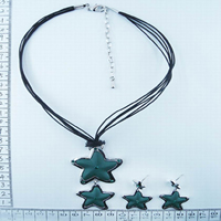 Green star necklace and earrings set 9221