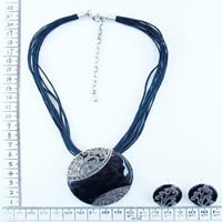 Fashion enamel necklace in navy blue 9194