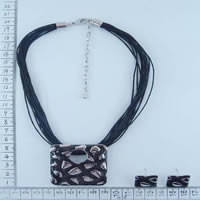 Alloy necklaces in black 9165