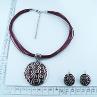 Round necklace in red 9145