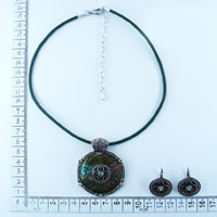 Necklaces in green 9163