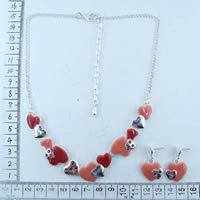 Heart necklace and earrings in red 89162