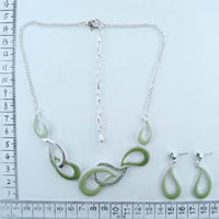 Enamel necklace in green 89173