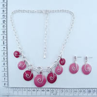 Enamel necklace and earrings in pink 88202