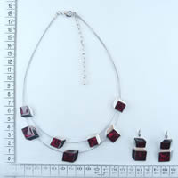 Sqaure necklace and earrings in red 89181