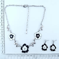 Flower necklace in black 89151