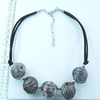 Ball necklace
