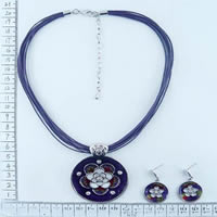 Flower necklace set