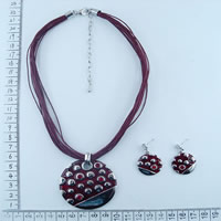 Costume jewellery - necklace set