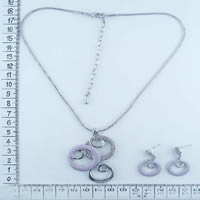 Fashion necklace in lt purple