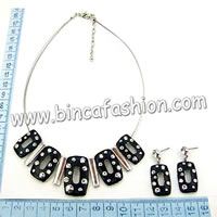 Necklace and earrings set