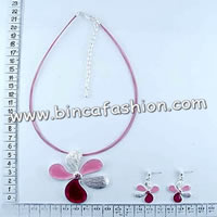 Fashion necklaces