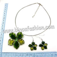 Flower necklace
