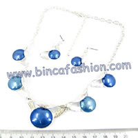 Imitation jewellery set