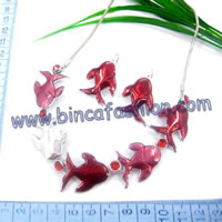 Costume jewelry 