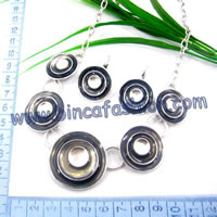 Artificial jewellery 