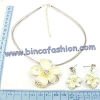 Alloy jewellery 