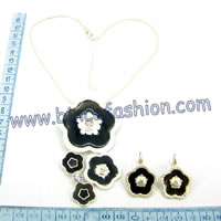 Alloy jewellery 