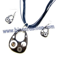 Alloy jewellery 
