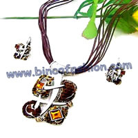 Fashion necklaces