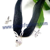 Alloy jewellery set