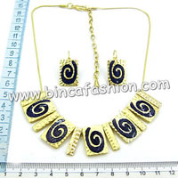 Costume jewellery set