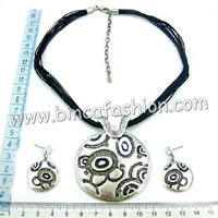 Fashion jewellery set