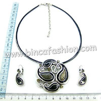 Alloy jewellery set