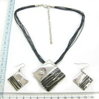 Alloy jewellery set