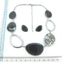 Costume jewellery set
