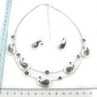 Costume jewelry set