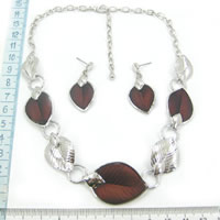 Costume jewelry set