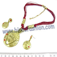 Alloy necklaces