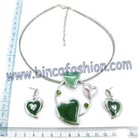 Costume jewelry set