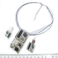 Alloy jewellery set