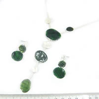 Fashion necklace and earrings set