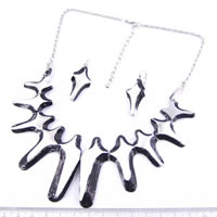 Fashion necklace and earrings